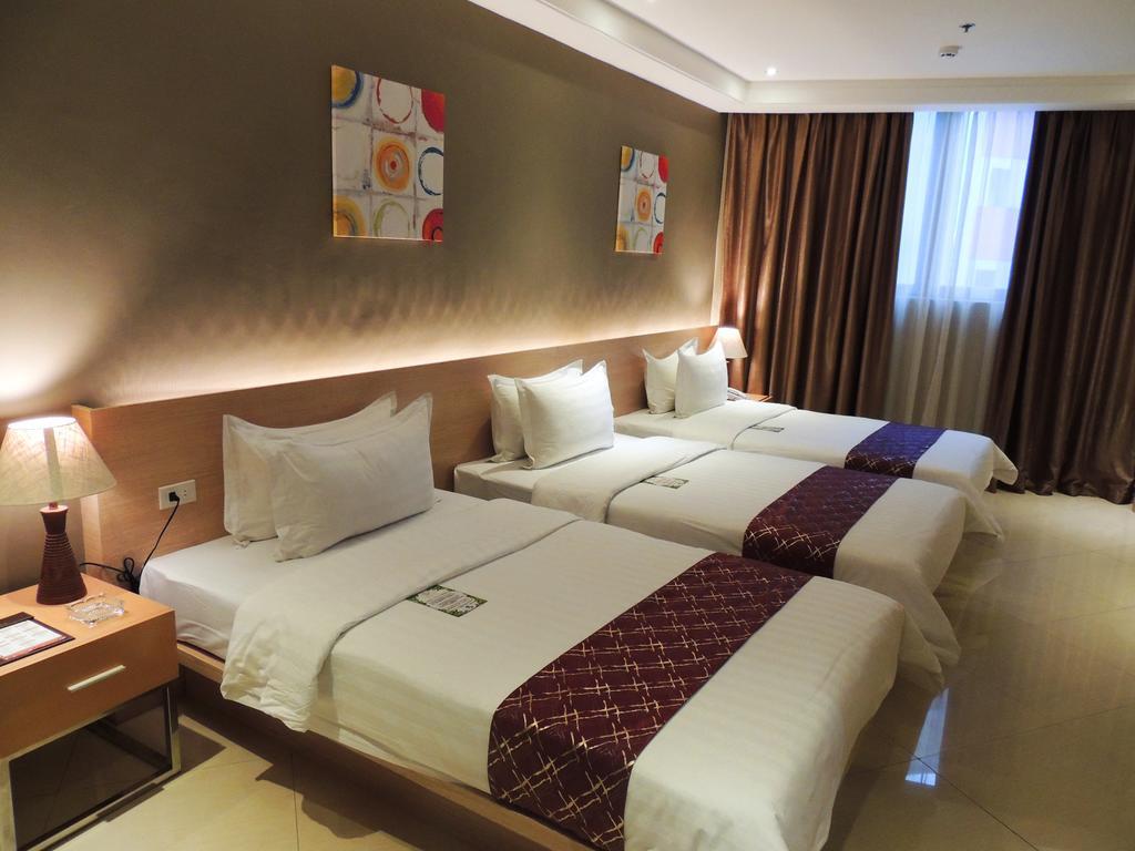 Dela Chambre Hotel Manila Bagian luar foto