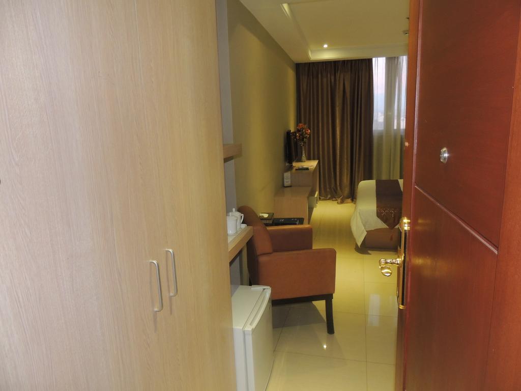Dela Chambre Hotel Manila Bagian luar foto
