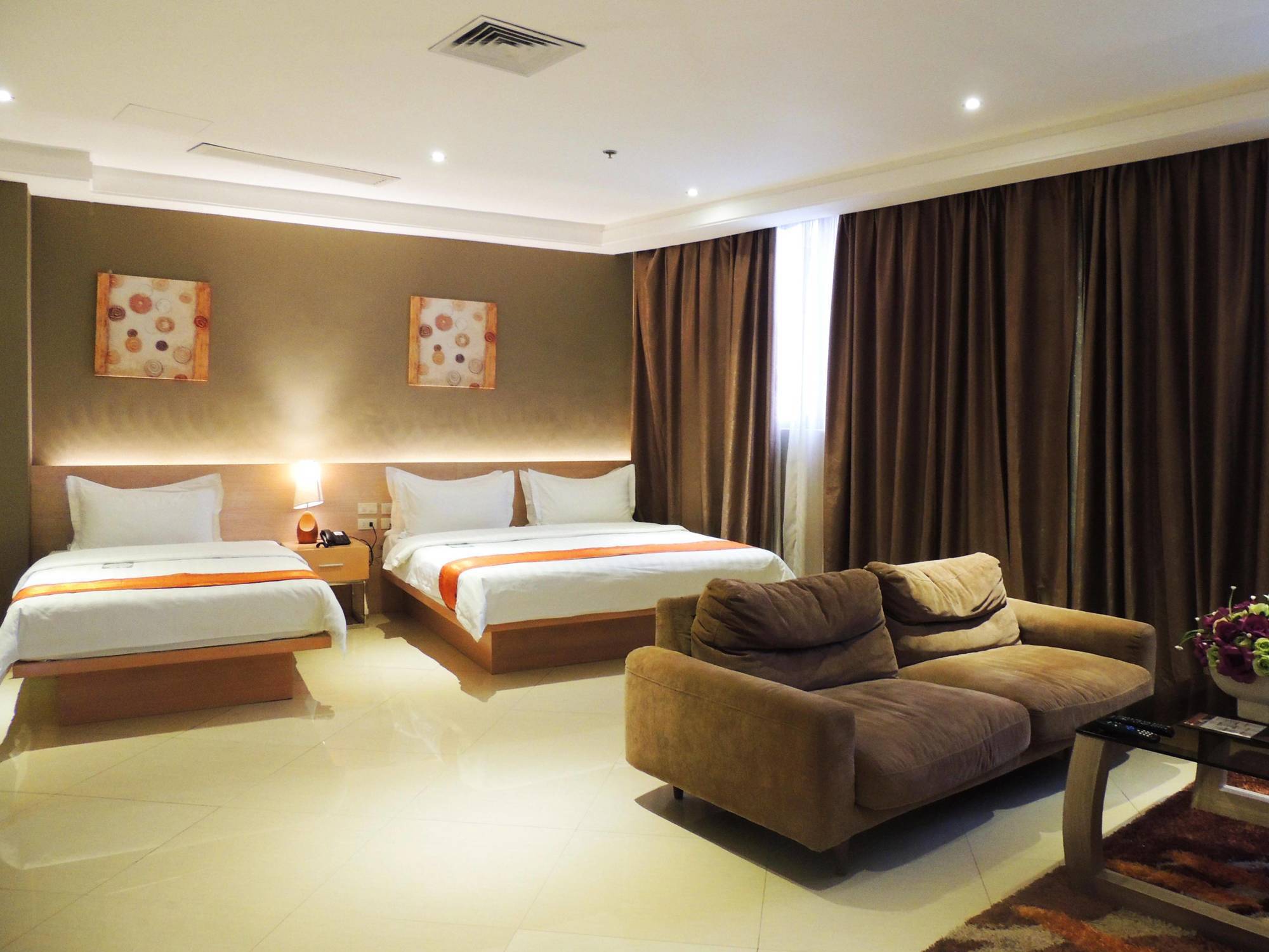 Dela Chambre Hotel Manila Bagian luar foto